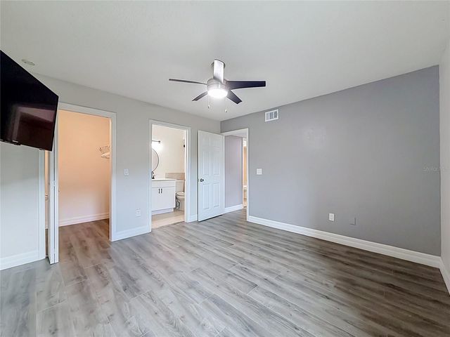 5144 CONROY ROAD 13, Orlando, FL 32811