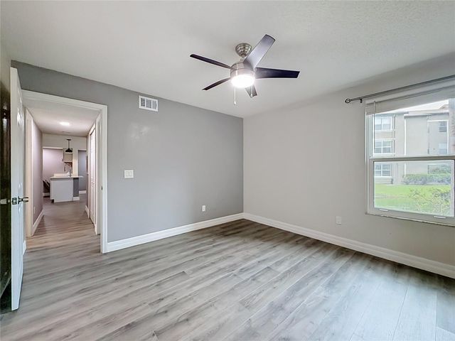 5144 CONROY ROAD 13, Orlando, FL 32811