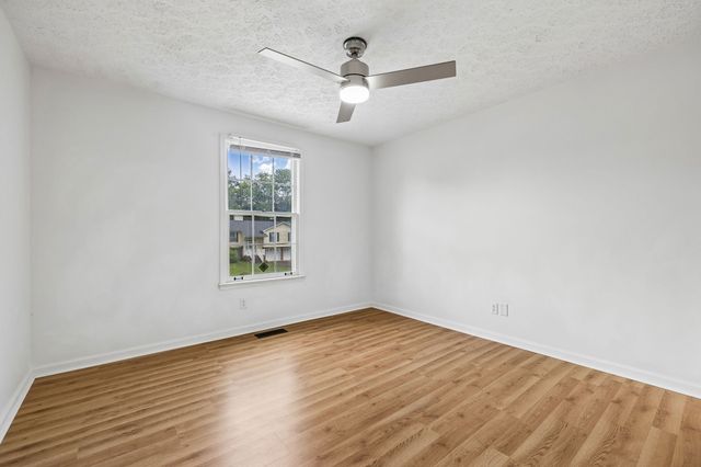 130 S Richview Rd, Clarksville, TN 37043