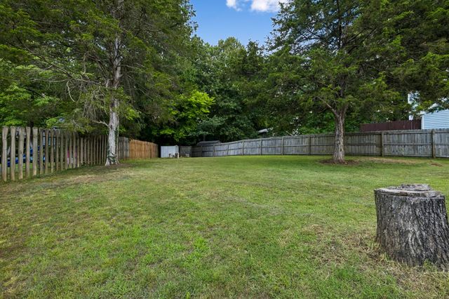 130 S Richview Rd, Clarksville, TN 37043