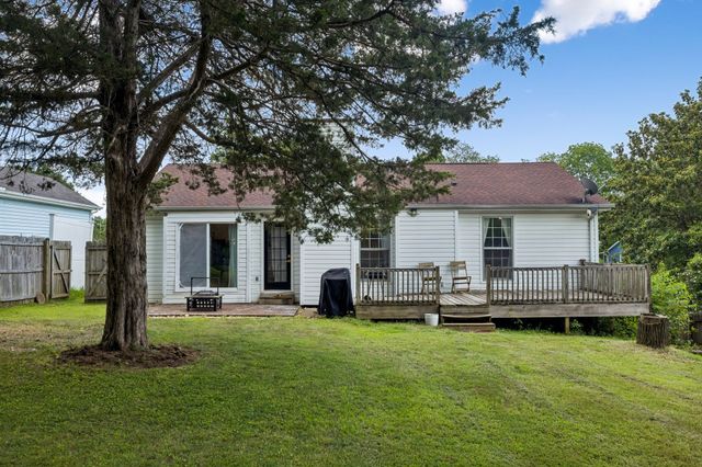 130 S Richview Rd, Clarksville, TN 37043