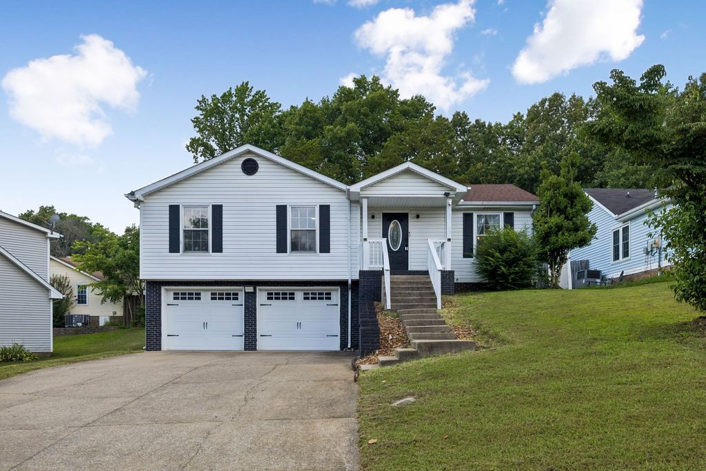 130 S Richview Rd, Clarksville, TN 37043