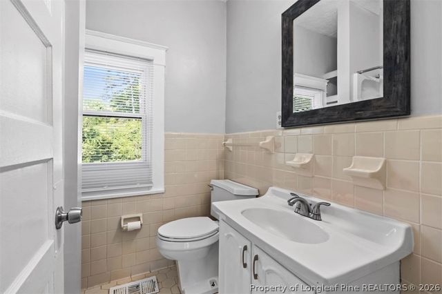 134 John Street, Fayetteville, NC 28305