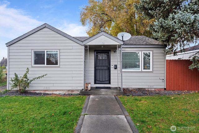 406 E Walnut Ave, Moses Lake, WA 98837
