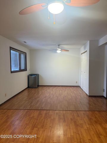 4109 Mclean Place, Anchorage, AK 99504