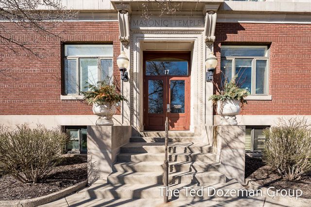 17 W 10th Street 450, Holland, MI 49423