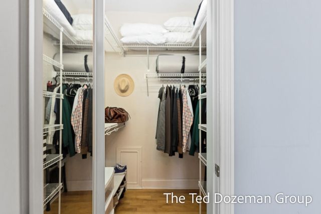 17 W 10th Street 450, Holland, MI 49423