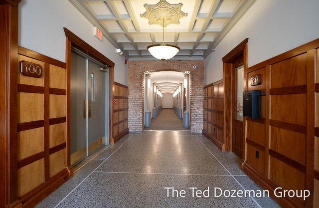 17 W 10th Street 450, Holland, MI 49423