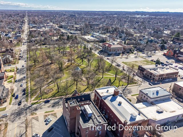 17 W 10th Street 450, Holland, MI 49423