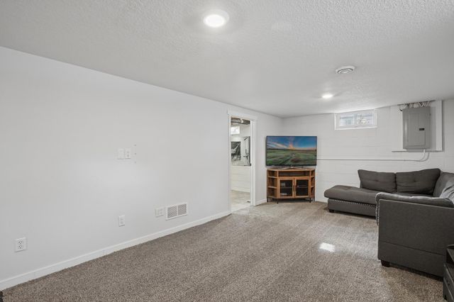 113 Jefferson Avenue SW, Watertown, MN 55388