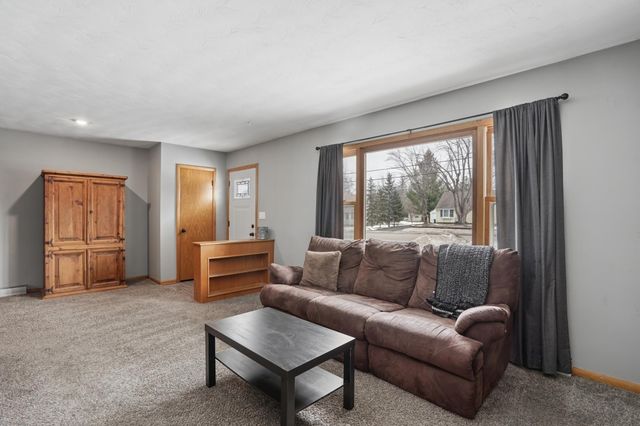 113 Jefferson Avenue SW, Watertown, MN 55388