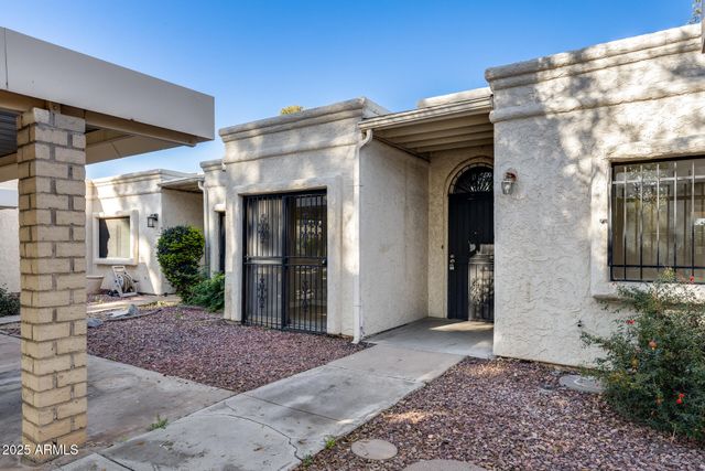 2718 W DESERT COVE Avenue, Phoenix, AZ 85029