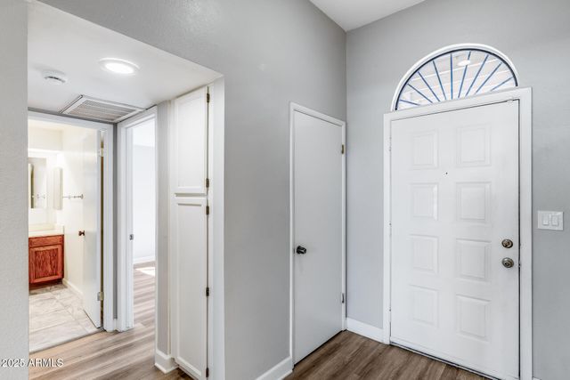 2718 W DESERT COVE Avenue, Phoenix, AZ 85029