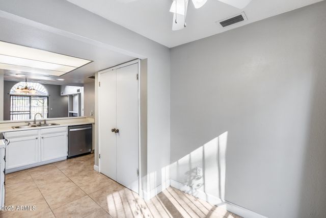 2718 W DESERT COVE Avenue, Phoenix, AZ 85029