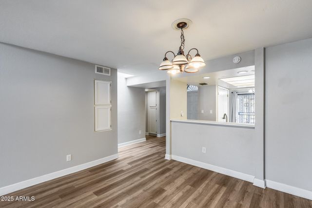 2718 W DESERT COVE Avenue, Phoenix, AZ 85029