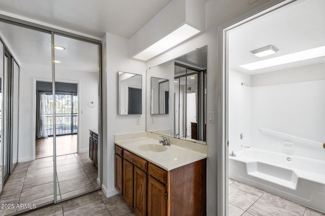 2718 W DESERT COVE Avenue, Phoenix, AZ 85029