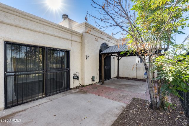 2718 W DESERT COVE Avenue, Phoenix, AZ 85029