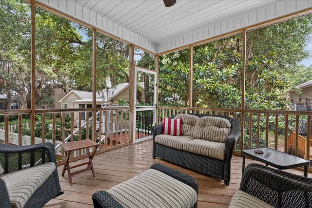 2528 Bent Tree Lane, Mount Pleasant, SC 29464