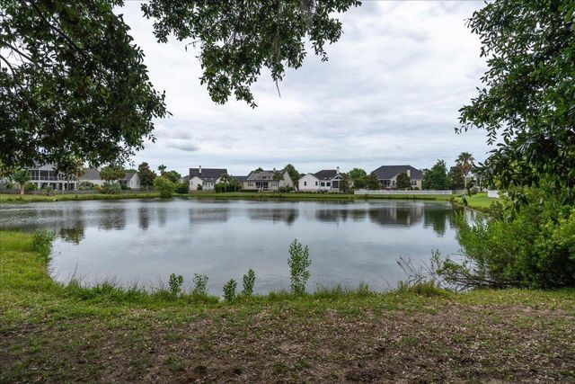 2528 Bent Tree Lane, Mount Pleasant, SC 29464