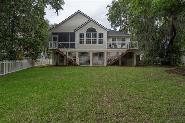 2528 Bent Tree Lane, Mount Pleasant, SC 29464