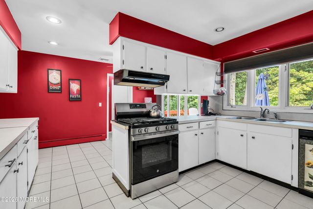 5 Princeton Street, Red Bank, NJ 07701