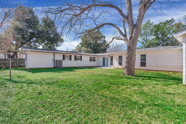 1501 Tyler Street, Arlington, TX 76012