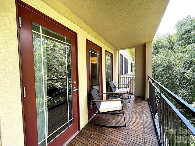 475 S Church Street H, Hendersonville, NC 28792
