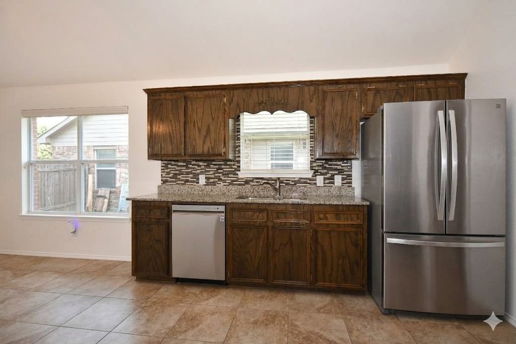 2029 Sunny Side Drive, Little Elm, TX 75068 — photo 4