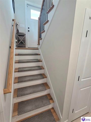 110 Brookhaven Drive, Vine Grove, KY 42701