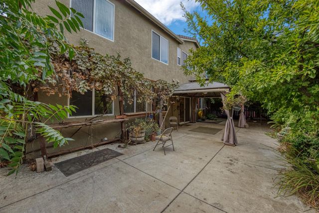 1407 Dylan Creek Dr, Patterson, CA 95363