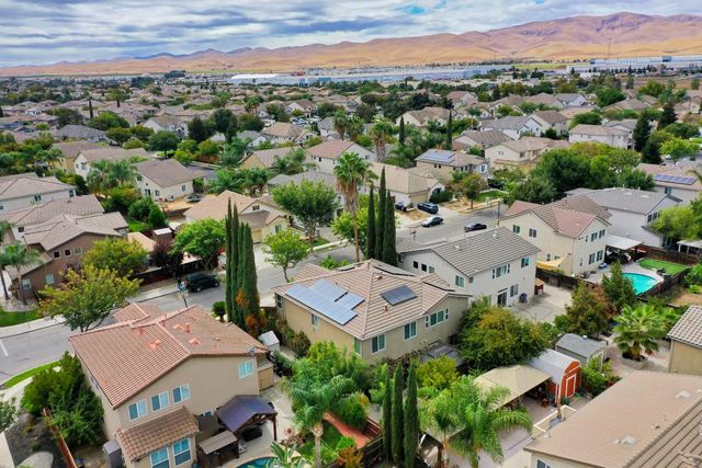 1407 Dylan Creek Dr, Patterson, CA 95363