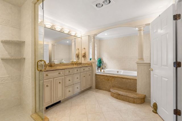 9 Eisenhower Circle, Wellesley, MA 02482