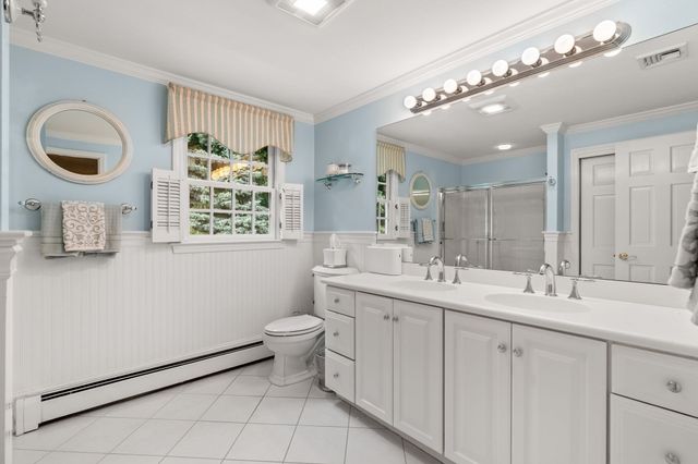 9 Eisenhower Circle, Wellesley, MA 02482