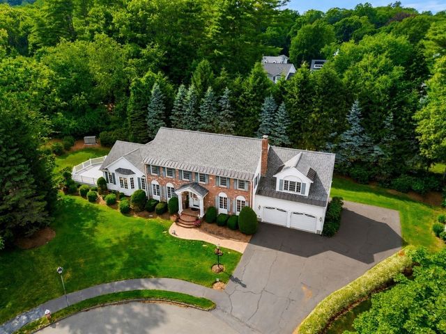 9 Eisenhower Circle, Wellesley, MA 02482
