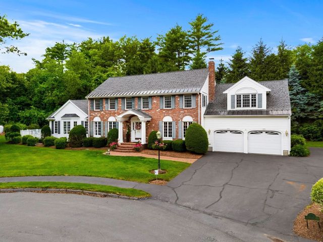 9 Eisenhower Circle, Wellesley, MA 02482