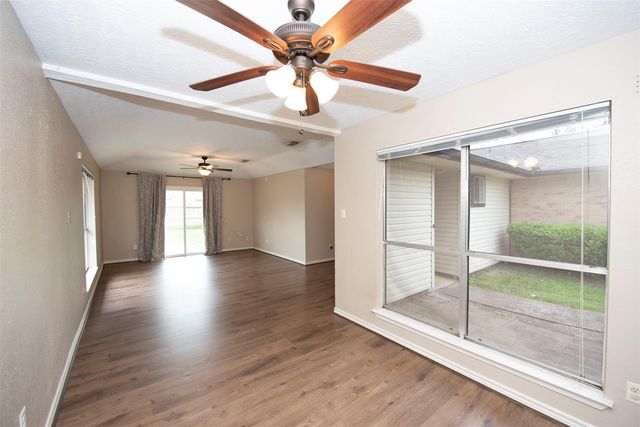 2513 Harpers Ferry Drive, League City, TX 77573