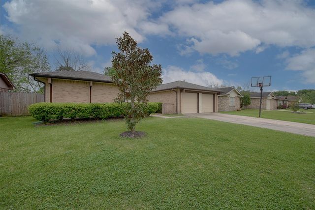 2513 Harpers Ferry Drive, League City, TX 77573