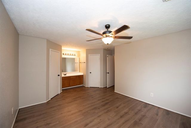 2513 Harpers Ferry Drive, League City, TX 77573