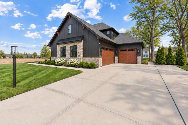 9609 Tall Grass Trail, St. John, IN 46373