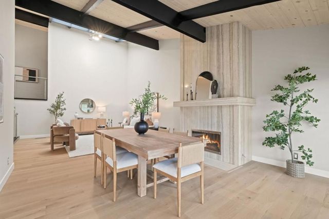 184 Sand Hill Circle, Menlo Park, CA 94025