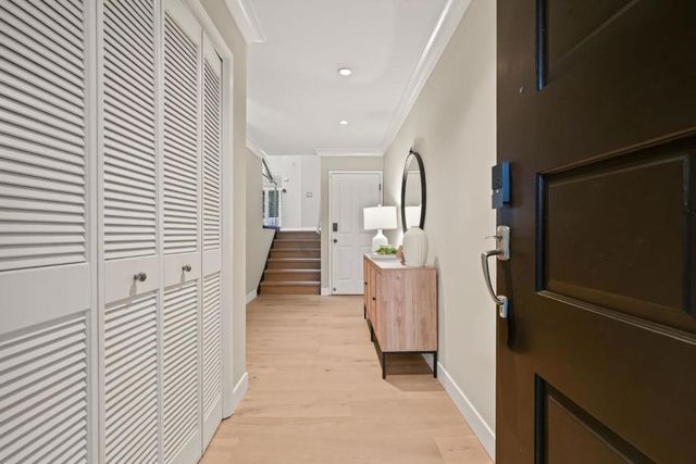 184 Sand Hill Circle, Menlo Park, CA 94025