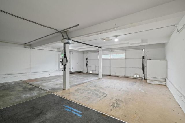 184 Sand Hill Circle, Menlo Park, CA 94025