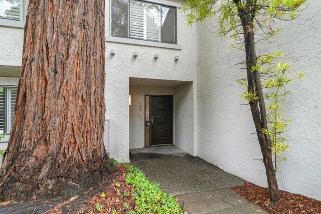 184 Sand Hill Circle, Menlo Park, CA 94025