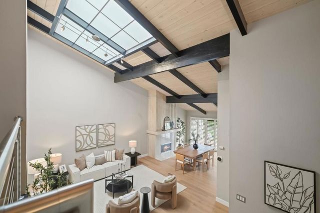 184 Sand Hill Circle, Menlo Park, CA 94025