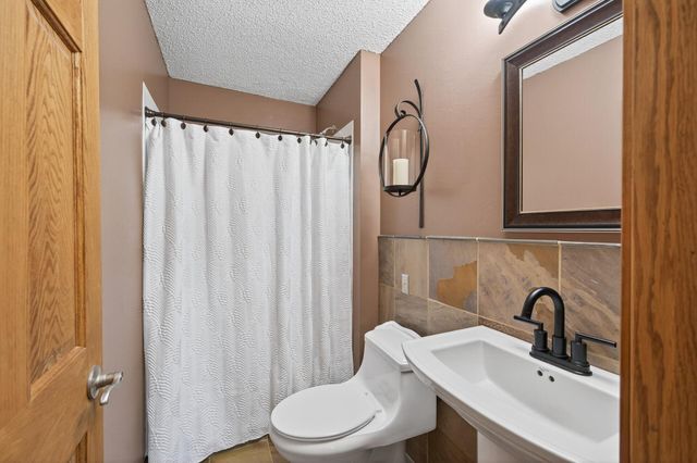 10243 Englewood Drive, Eden Prairie, MN 55347