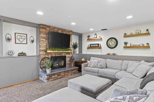 10243 Englewood Drive, Eden Prairie, MN 55347