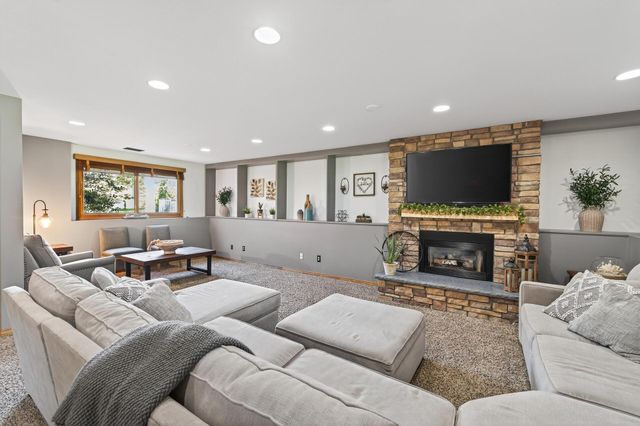 10243 Englewood Drive, Eden Prairie, MN 55347