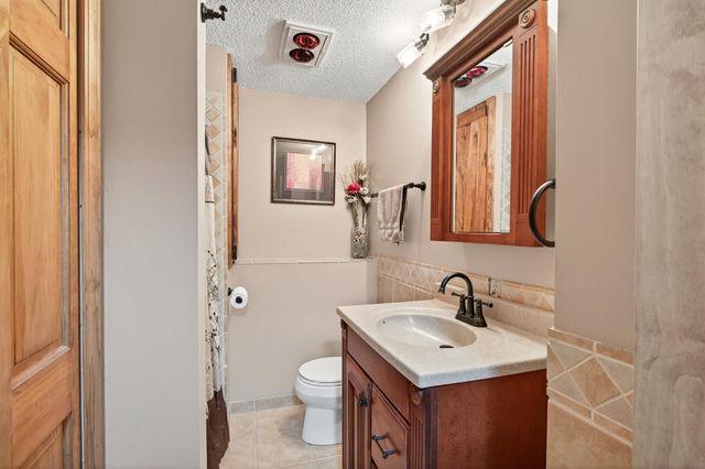 10243 Englewood Drive, Eden Prairie, MN 55347