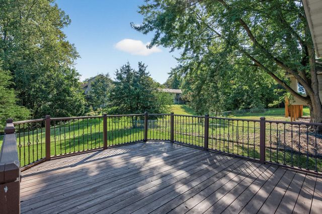 10243 Englewood Drive, Eden Prairie, MN 55347