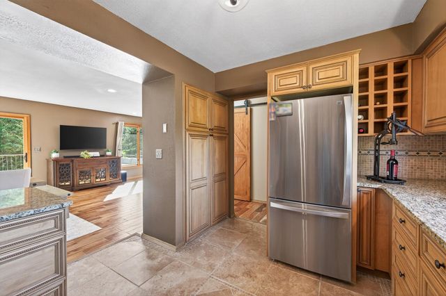 10243 Englewood Drive, Eden Prairie, MN 55347